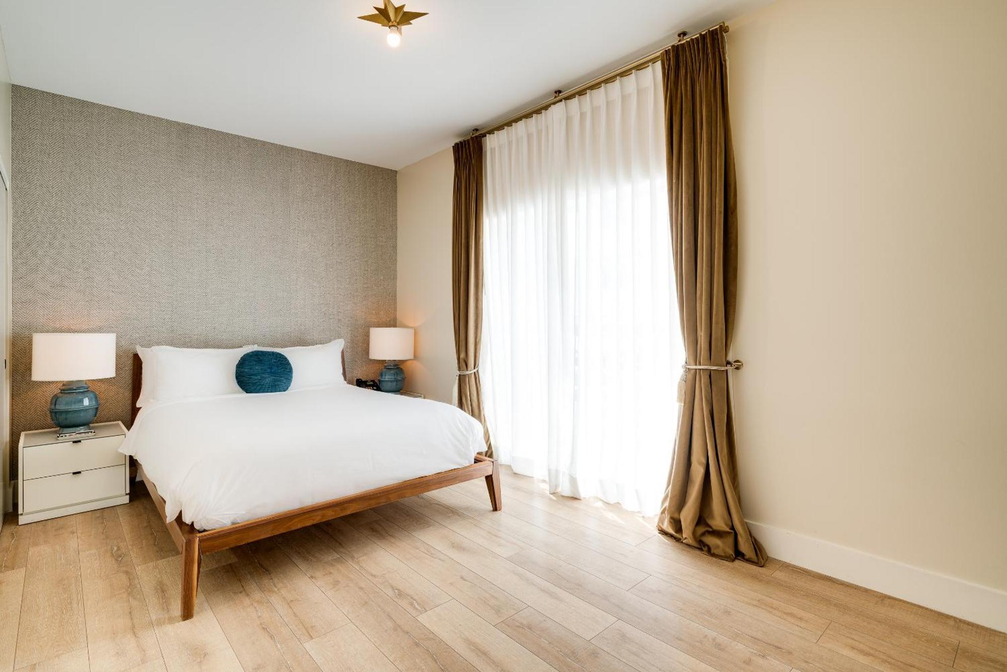The Savoy Hotel & Beach Club Маями Бийч Екстериор снимка
