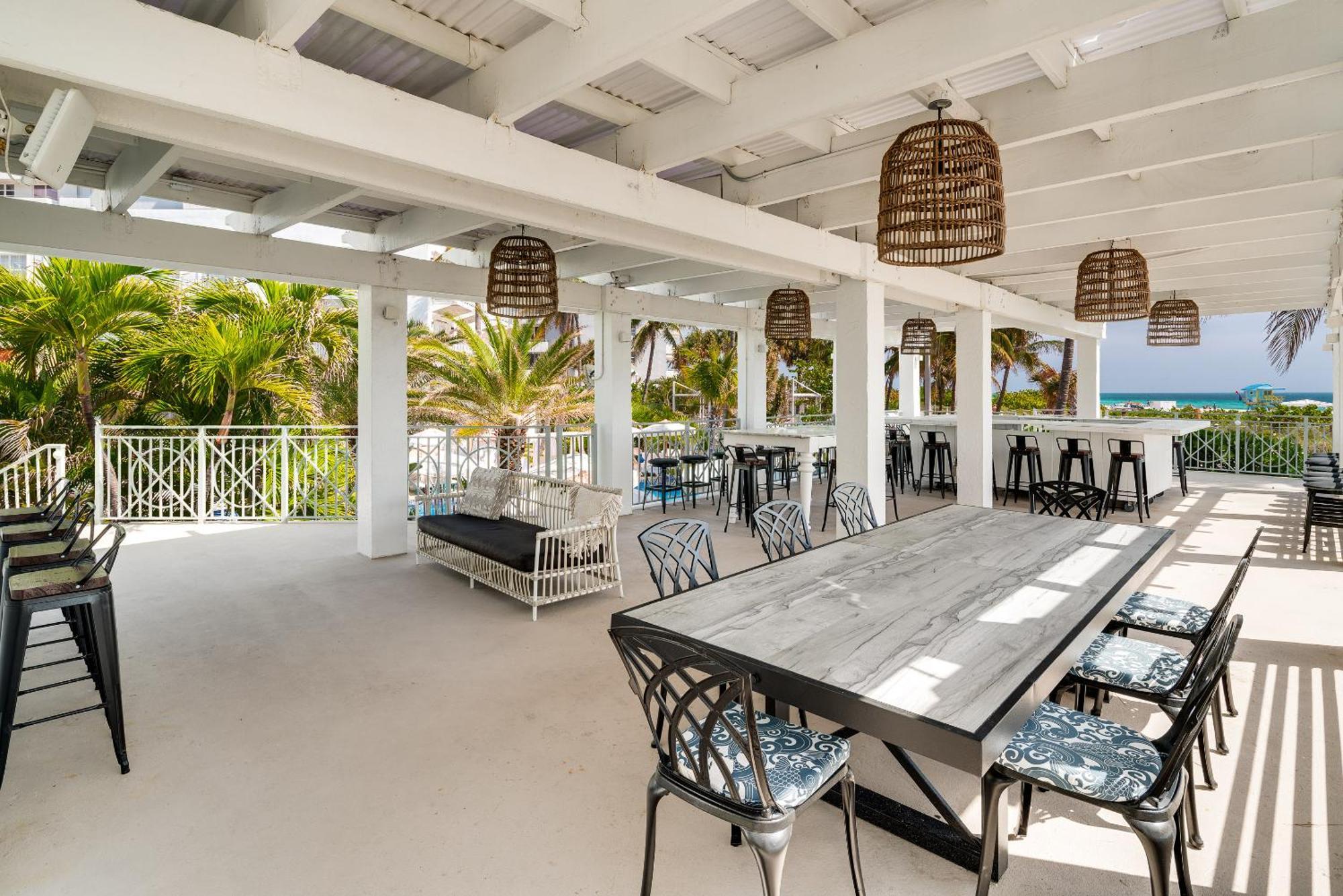 The Savoy Hotel & Beach Club Маями Бийч Екстериор снимка