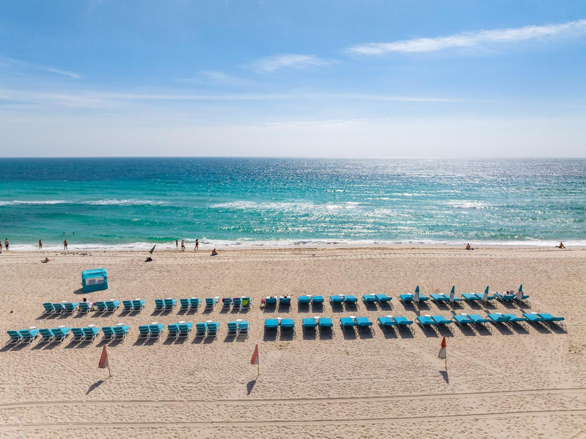 The Savoy Hotel & Beach Club Маями Бийч Екстериор снимка