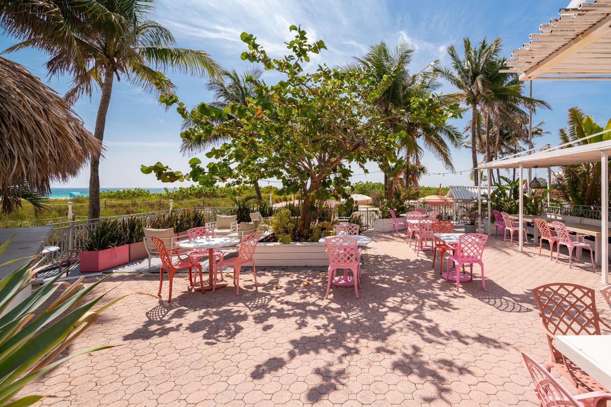 The Savoy Hotel & Beach Club Маями Бийч Екстериор снимка