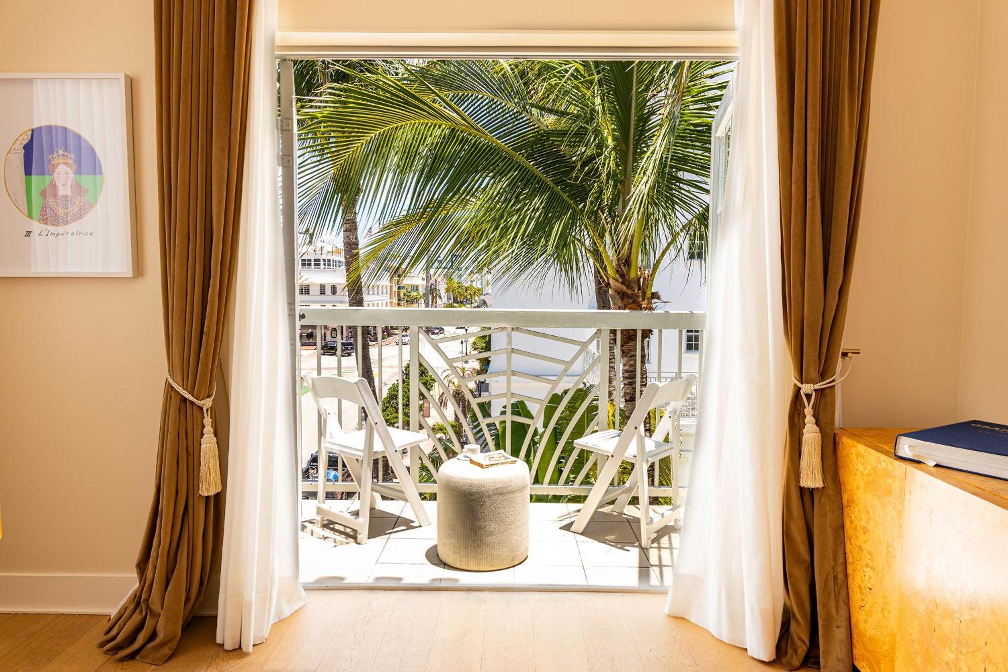 The Savoy Hotel & Beach Club Маями Бийч Екстериор снимка