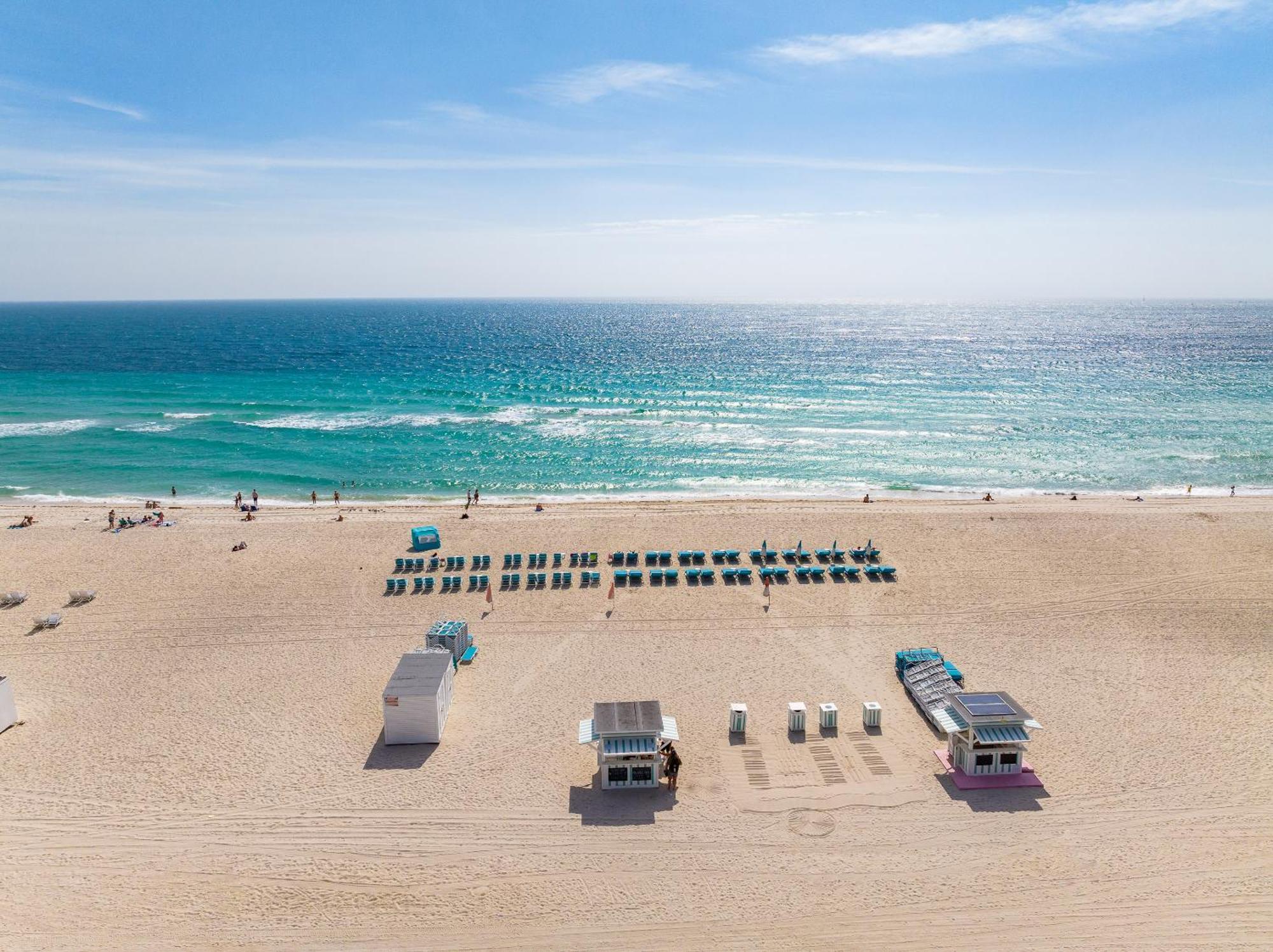 The Savoy Hotel & Beach Club Маями Бийч Екстериор снимка