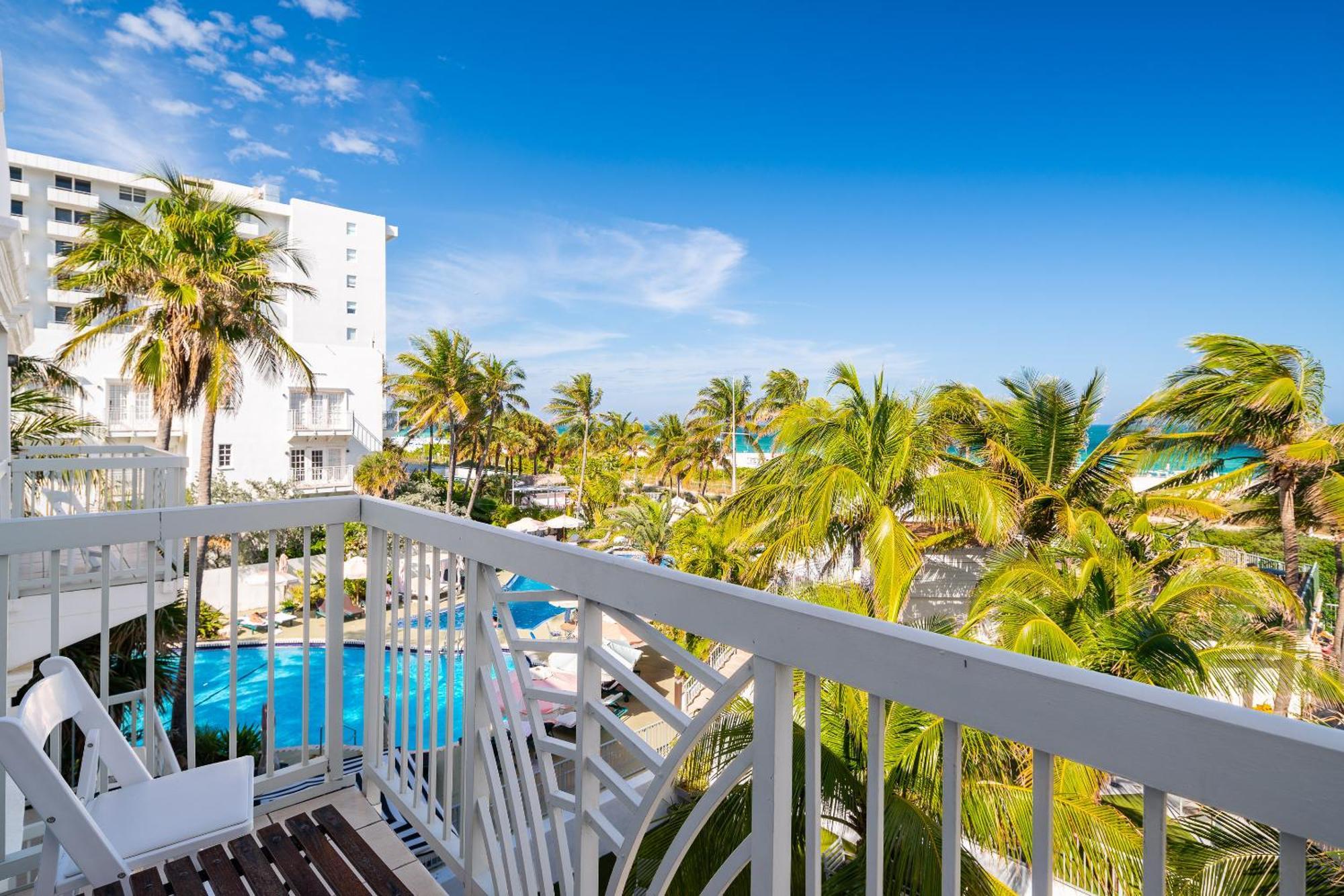 The Savoy Hotel & Beach Club Маями Бийч Екстериор снимка