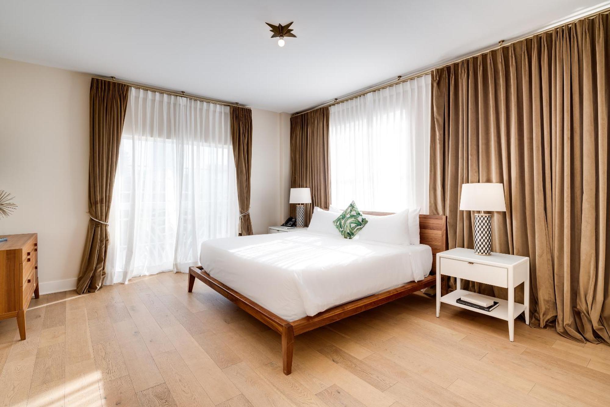 The Savoy Hotel & Beach Club Маями Бийч Екстериор снимка